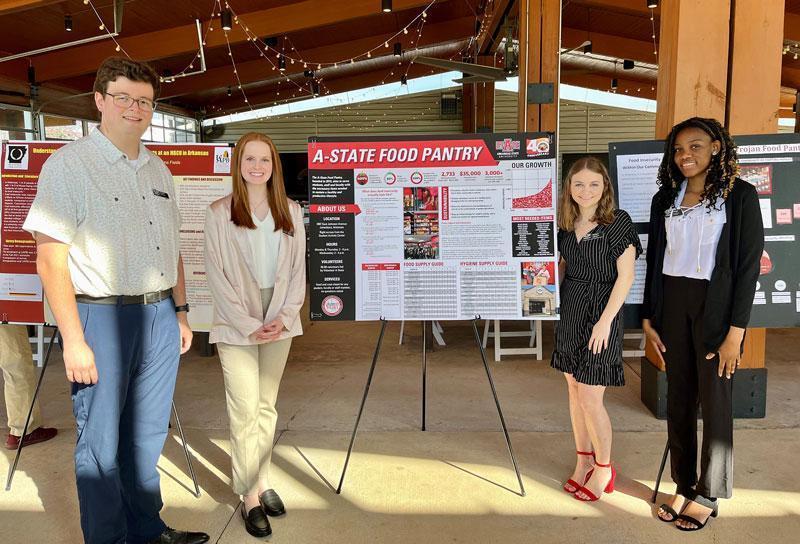 Honors Students Participate in Summit on Campus Hunger