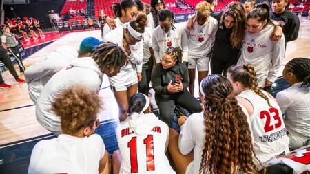 women’s-hoops-returns-home-to-host-southern-miss-thursday
